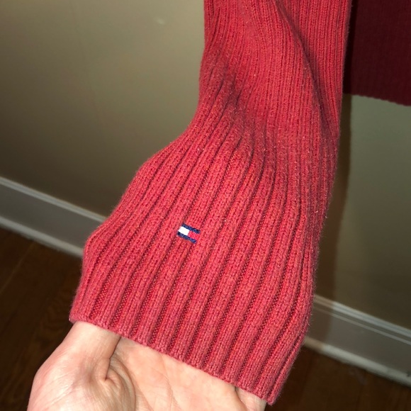 red tommy hilfiger sweater - Picture 5 of 5